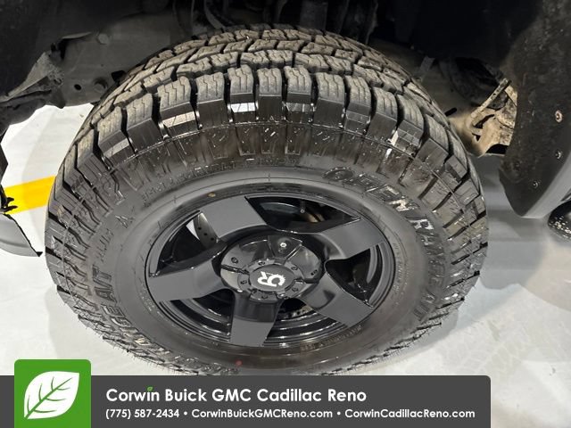 Used 2018 GMC Sierra 2500 SLT w/ All Terrain HD Package AWD/4WD image 42