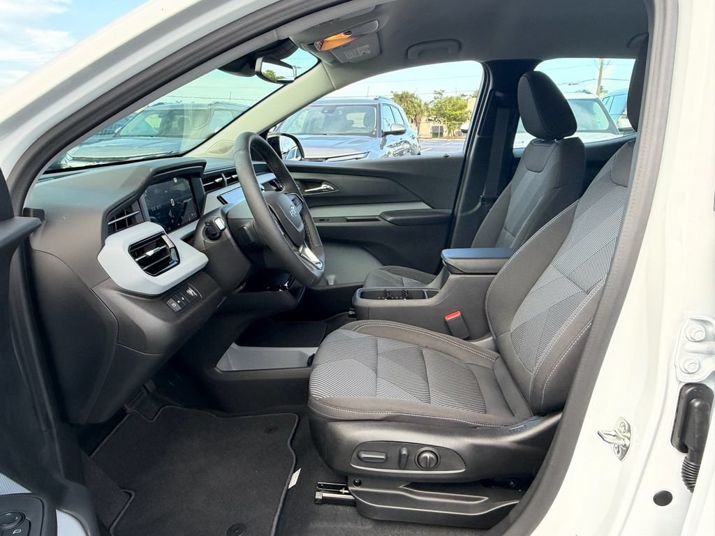 New 2027 Chevrolet Bolt LT w/ Comfort Package FWD image 5