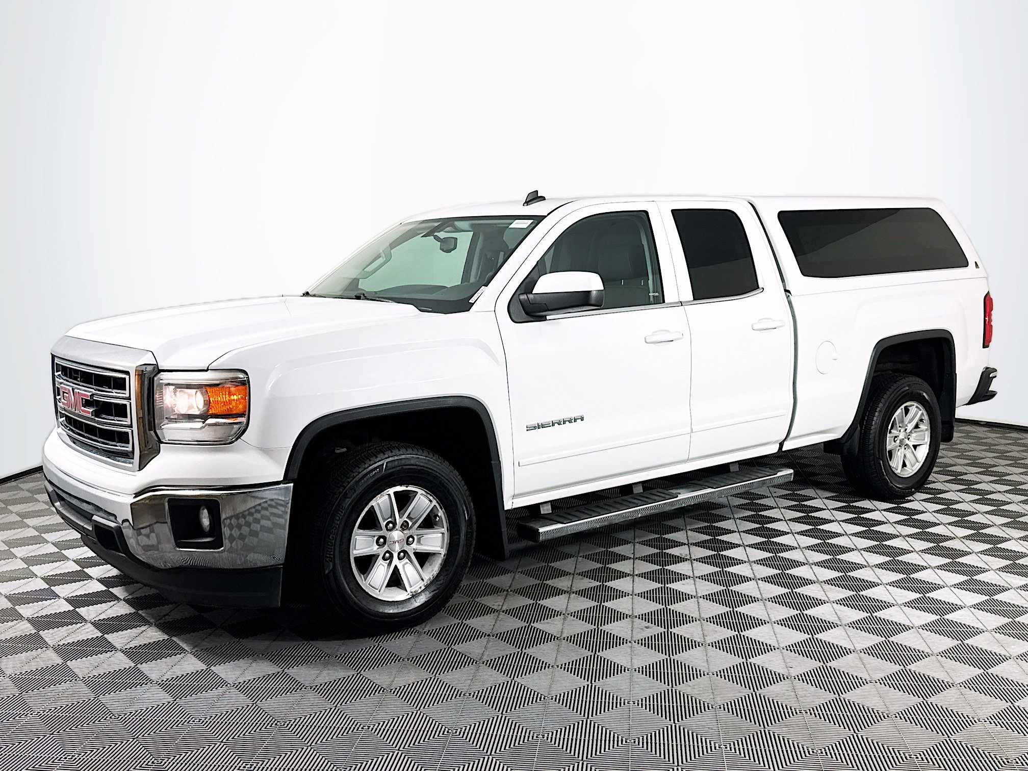 Used 2014 GMC Sierra 1500 SLE image 4