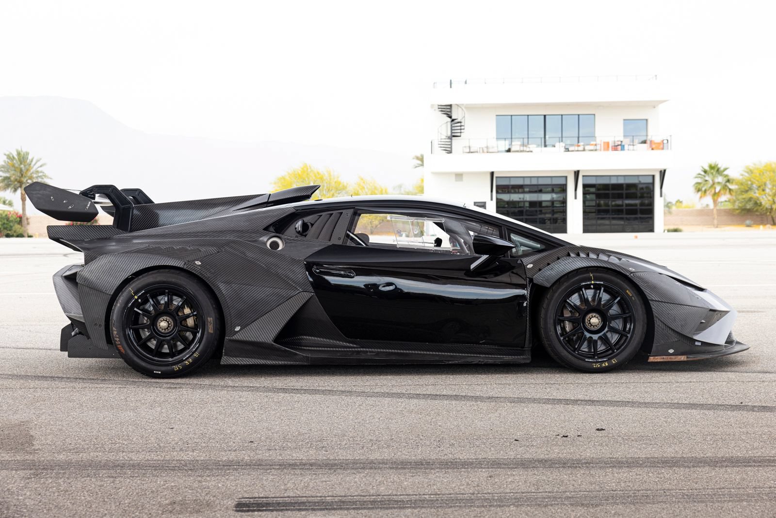 Used 2023 Lamborghini Huracan EVO RWD image 4