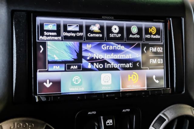 Used 2017 Jeep Wrangler Unlimited Willys image 27