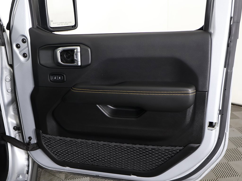 Used 2024 Jeep Wrangler Sahara image 21