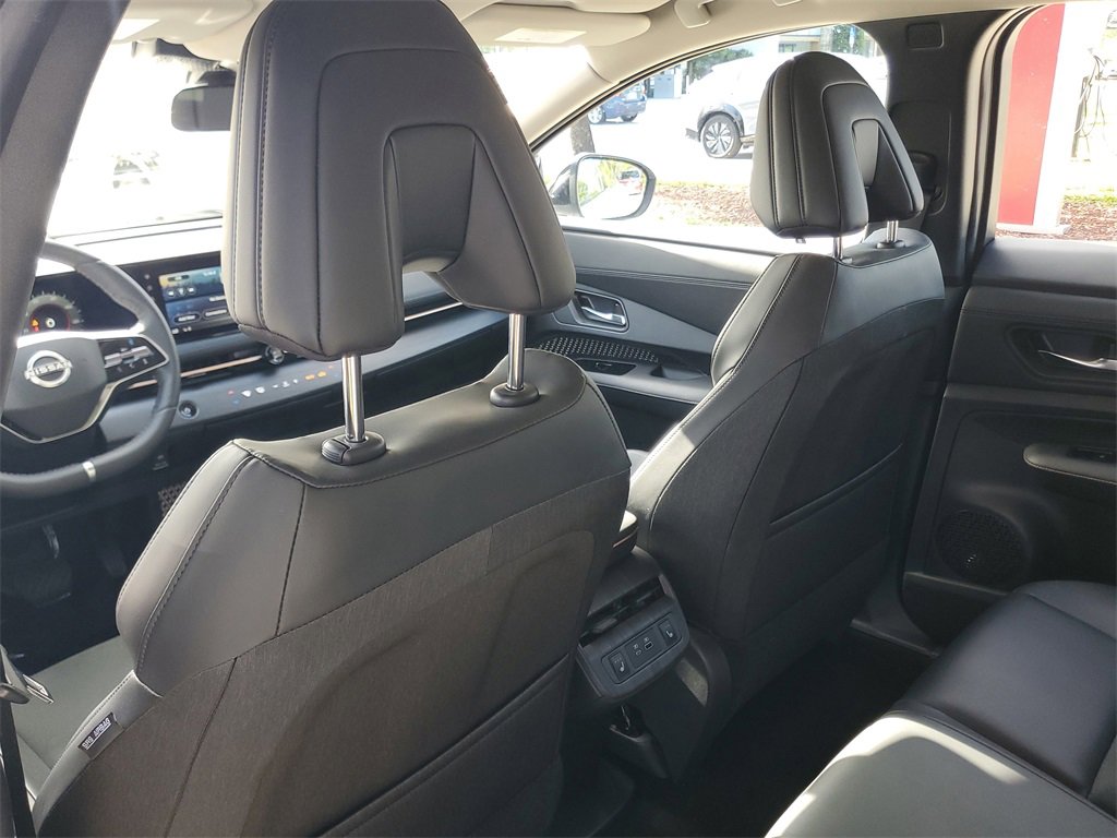 Certified 2024 Nissan Ariya AWD image 11
