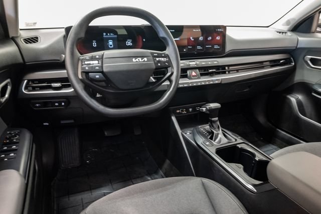 Used 2025 Kia K4 FWD image 7
