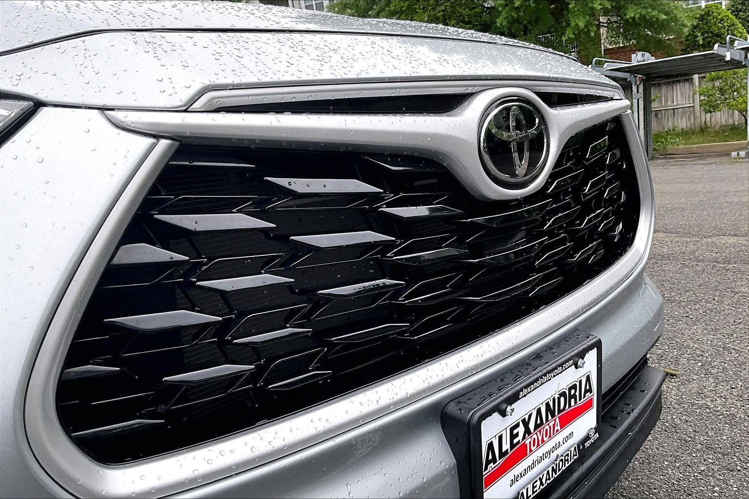 Used 2022 Toyota Highlander XLE AWD/4WD image 30