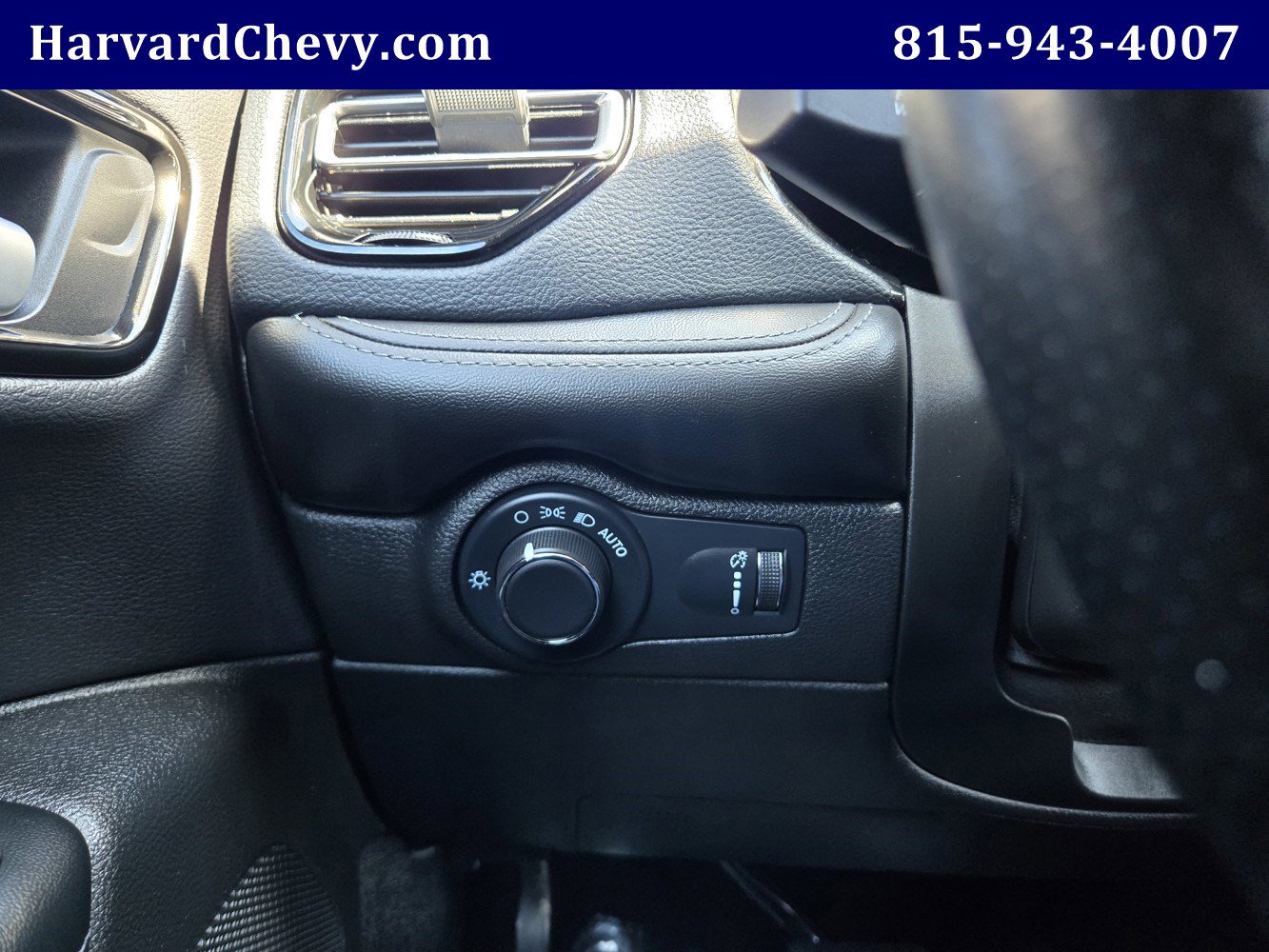 Used 2024 Dodge Durango SXT AWD/4WD image 23
