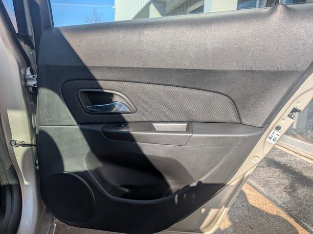 Used 2016 Chevrolet Cruze LT image 19