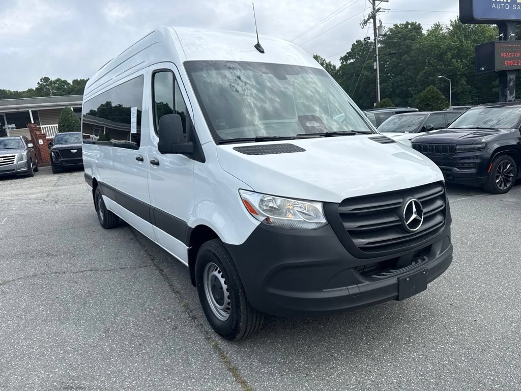 Used 2025 Mercedes-Benz Sprinter 2500 image 2