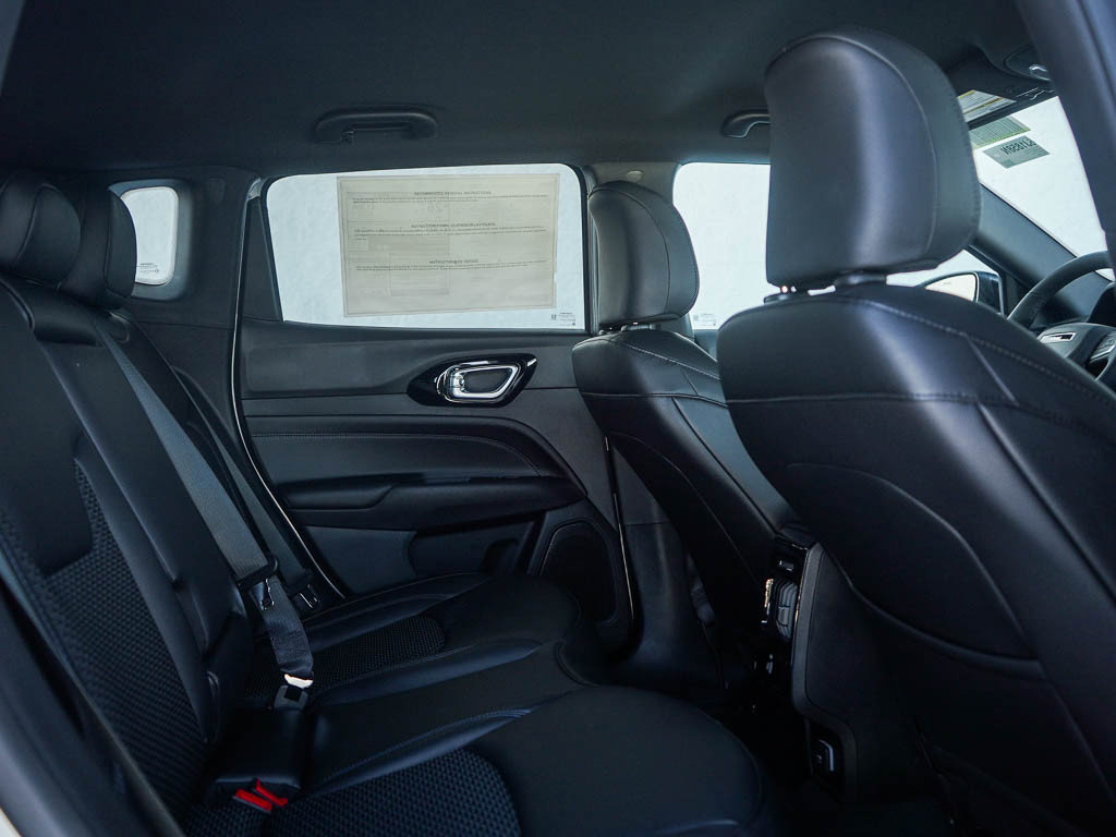 New 2026 Jeep Compass Latitude AWD/4WD image 13