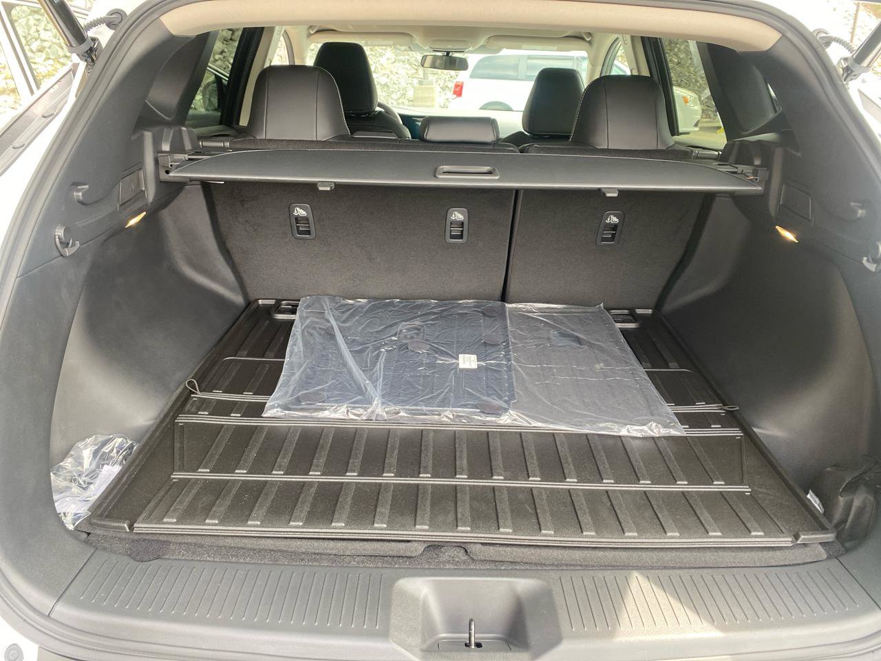 Used 2025 Nissan Murano SV w/ Cargo Package image 29