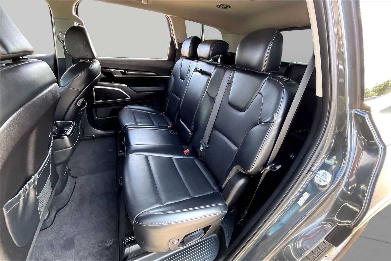 Used 2024 Kia Telluride LX FWD image 19