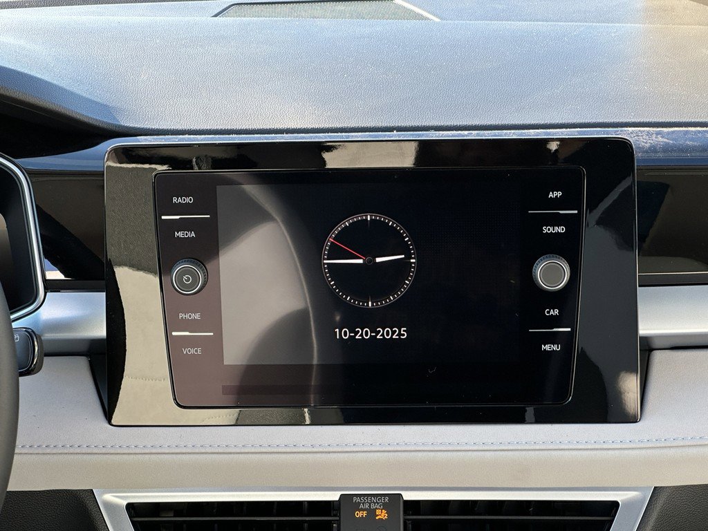 New 2025 Volkswagen Taos SE image 12