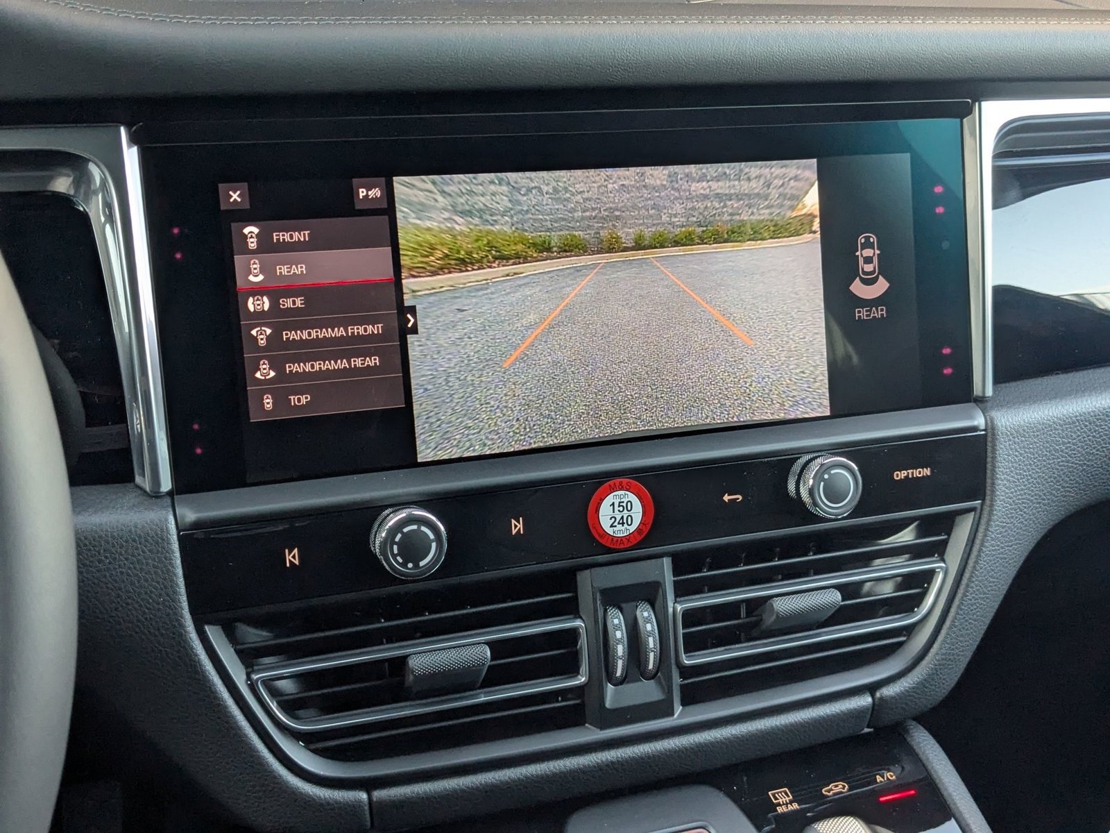 Certified 2026 Porsche Macan S AWD/4WD image 19