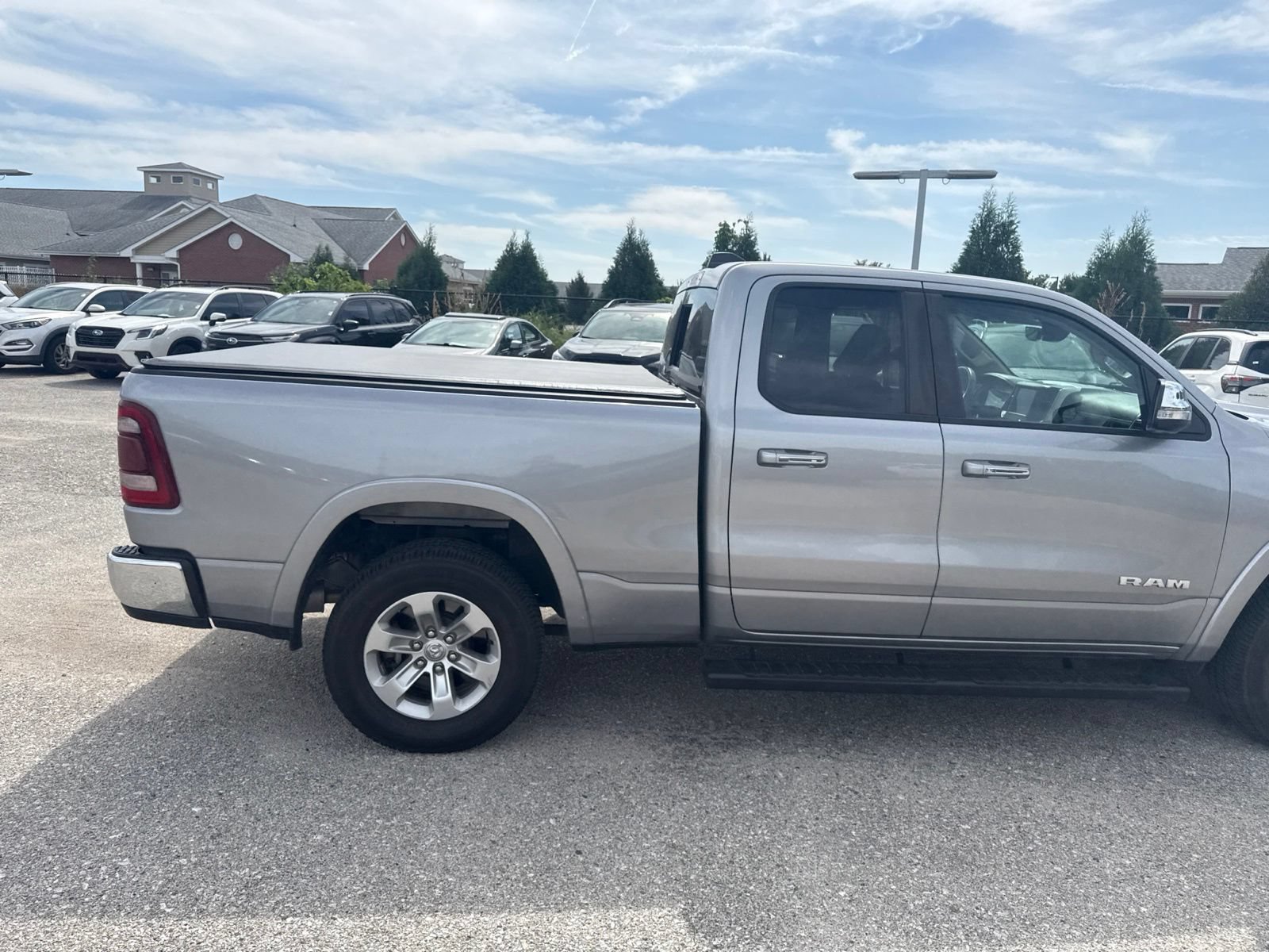 Used 2020 RAM 1500 Laramie AWD/4WD image 12