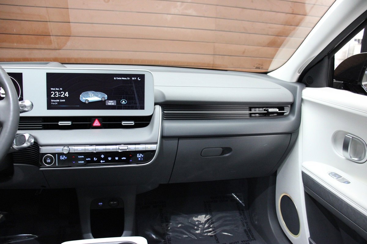 Used 2024 Hyundai Ioniq 5 Limited AWD/4WD image 36