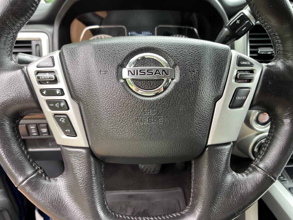 Used 2018 Nissan Titan SV w/ SV Convenience Package AWD/4WD image 14