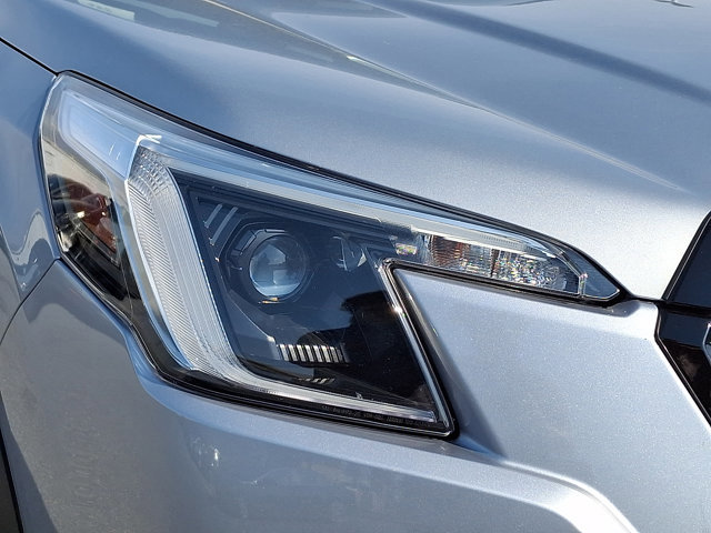 Used 2023 Subaru Forester Limited image 9