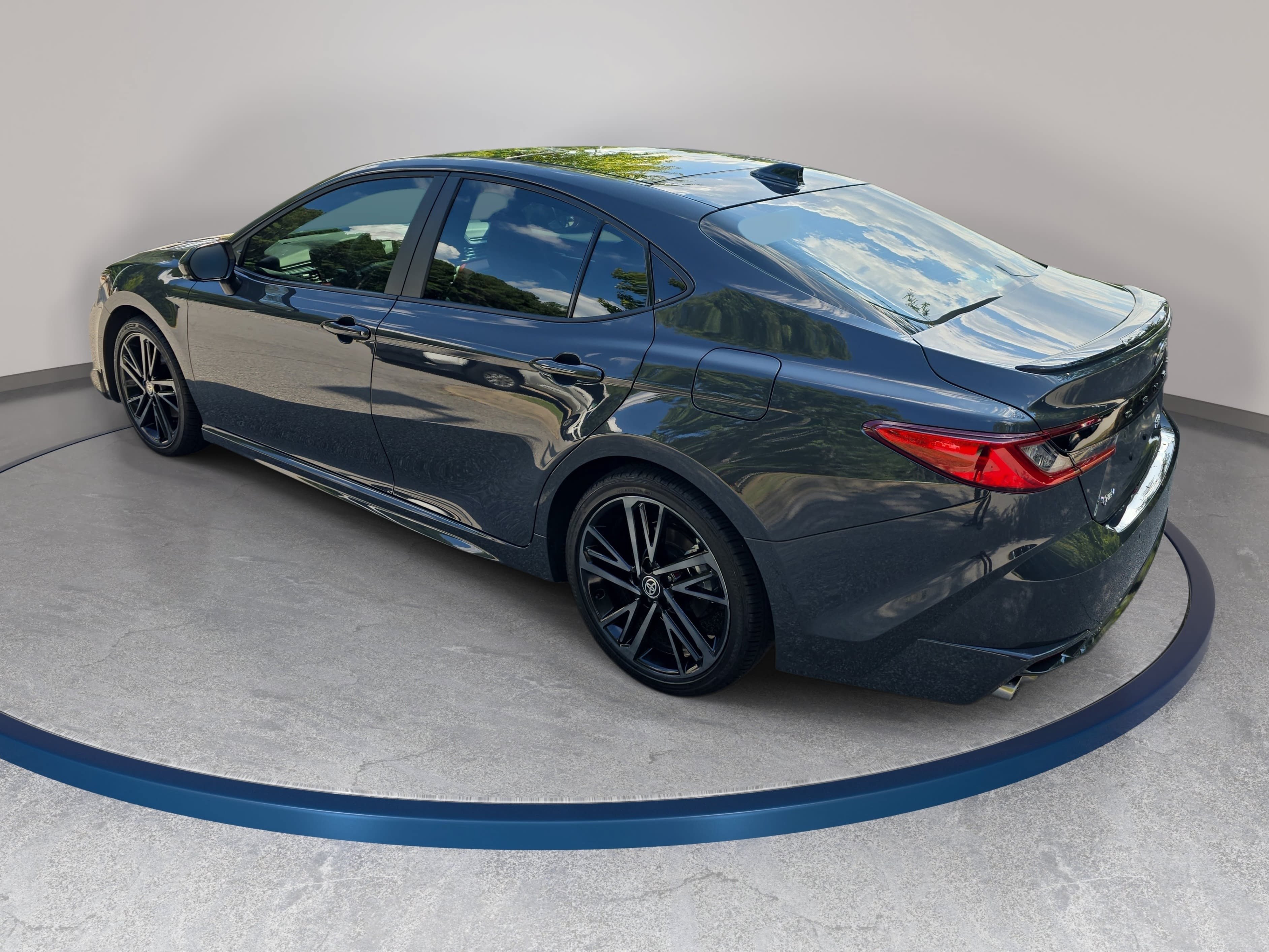 Used 2025 Toyota Camry XSE w/ Premium Plus Package FWD image 7