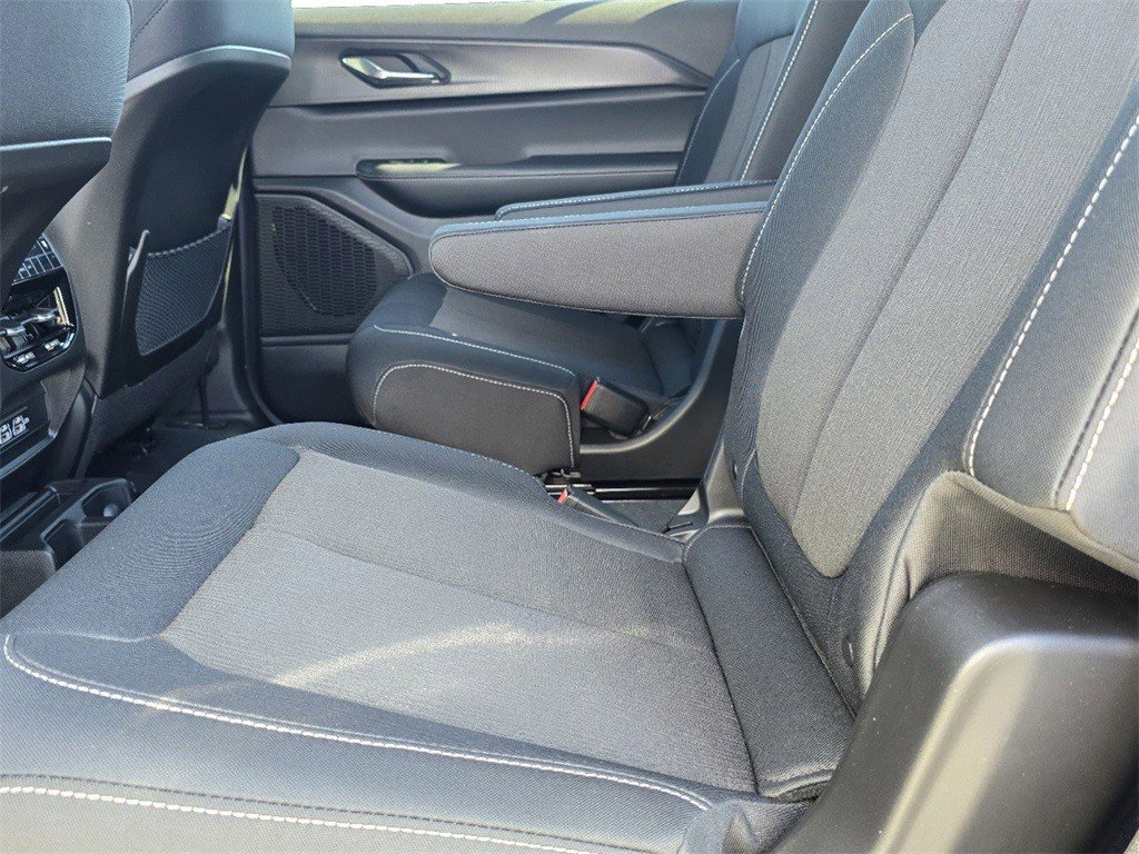 New 2025 Jeep Grand Cherokee L Laredo image 11