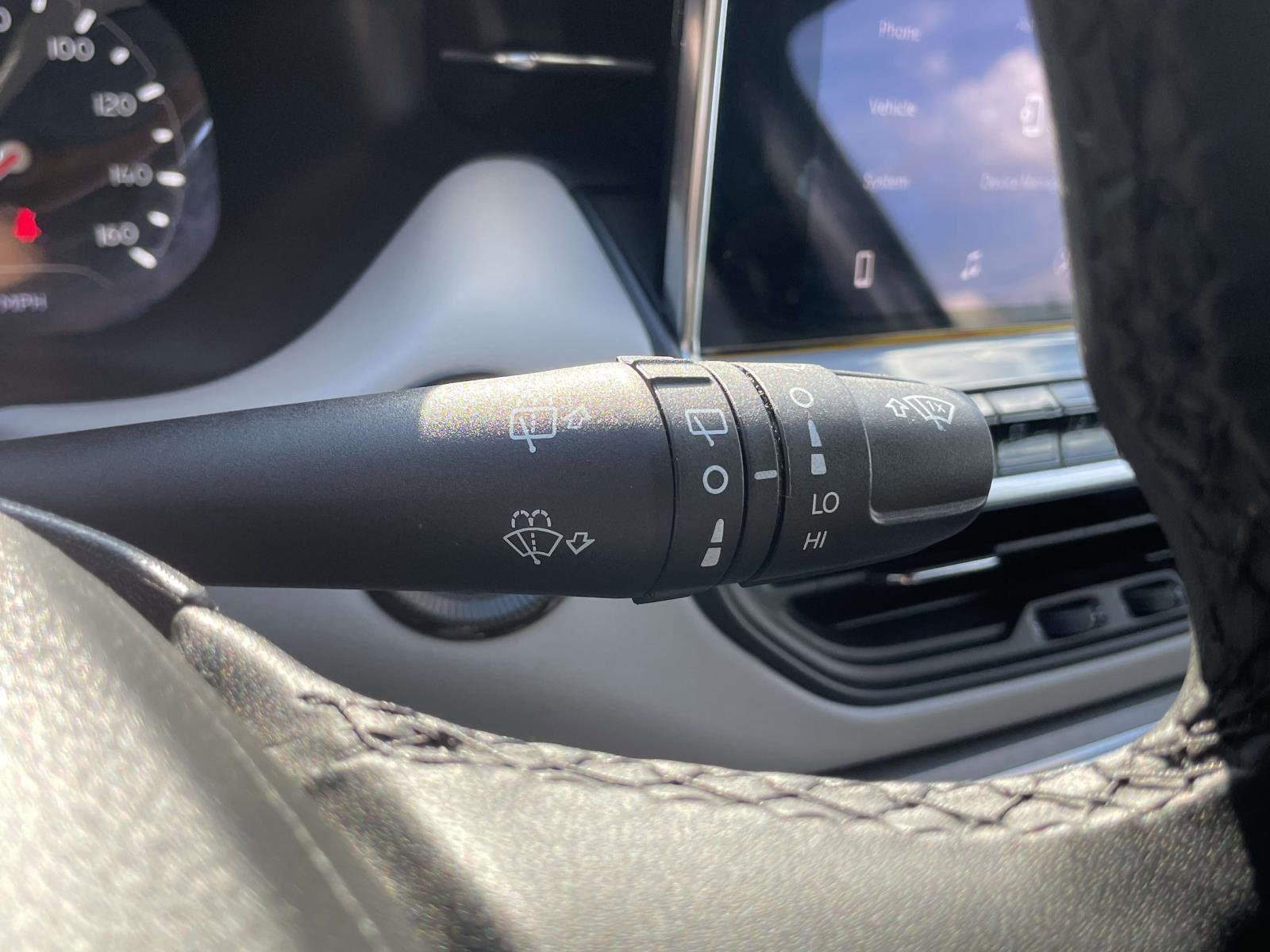 Used 2024 Jeep Compass Limited image 19