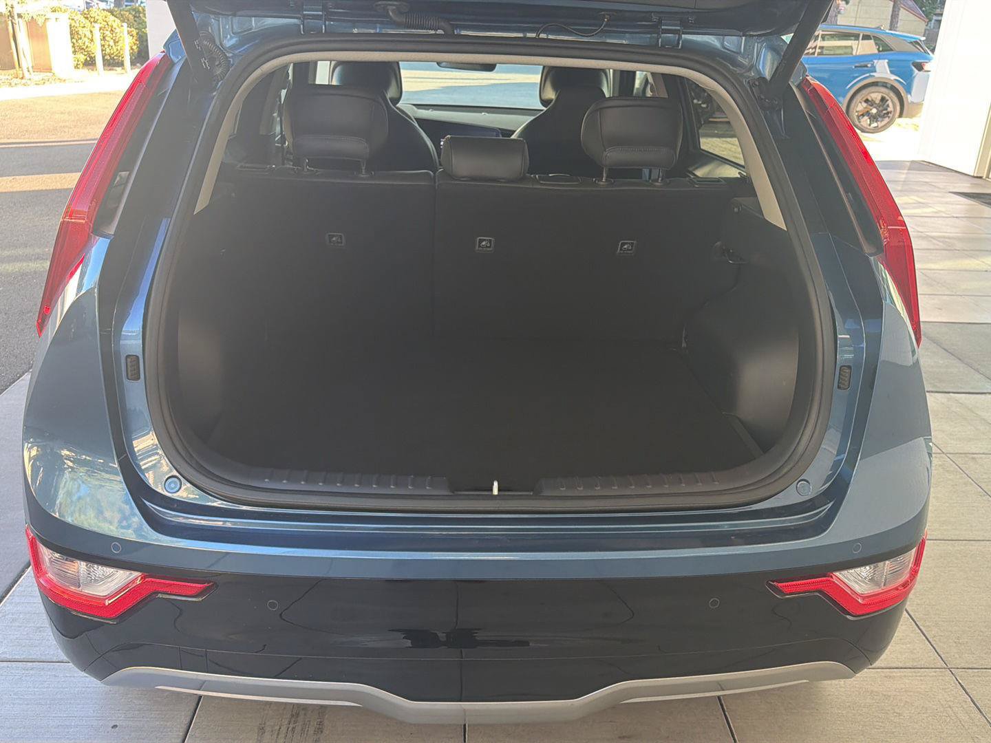 Used 2024 Kia Niro Wind FWD image 13