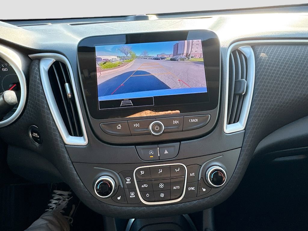 Used 2024 Chevrolet Malibu LT image 16