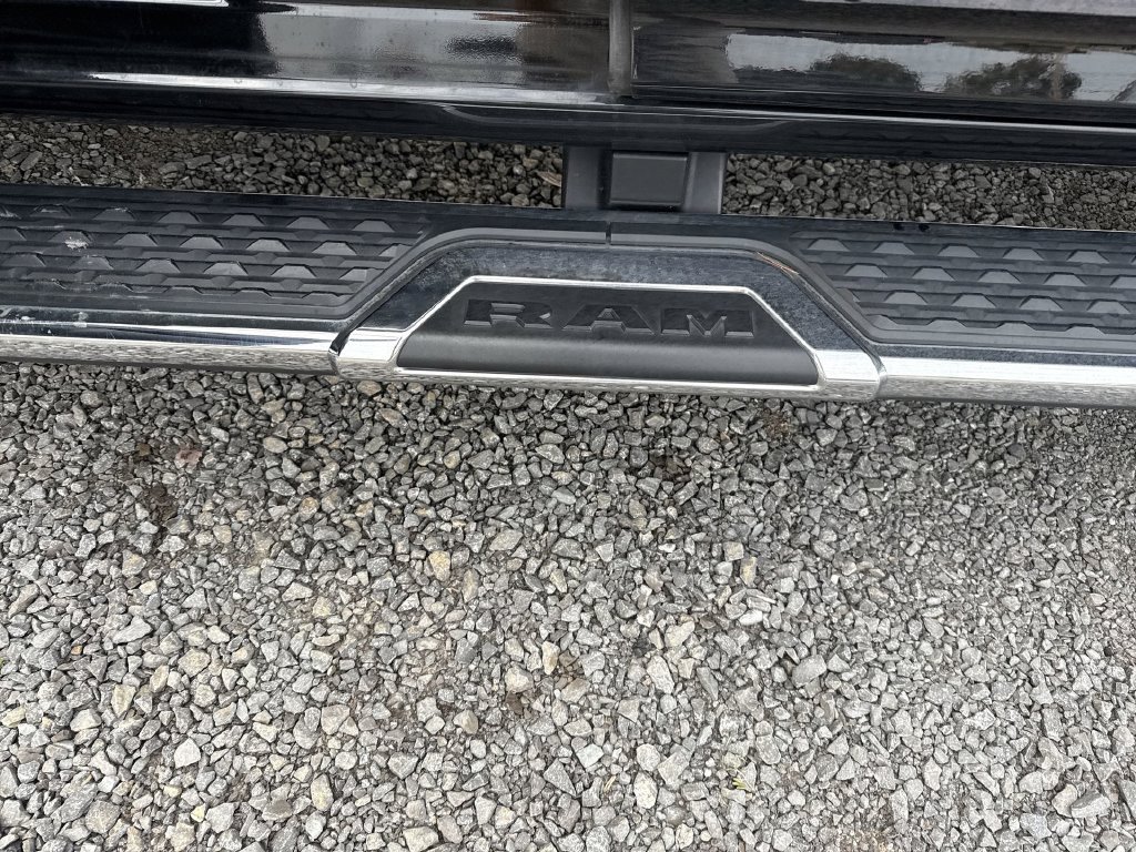 Used 2022 RAM 2500 Laramie AWD/4WD image 40