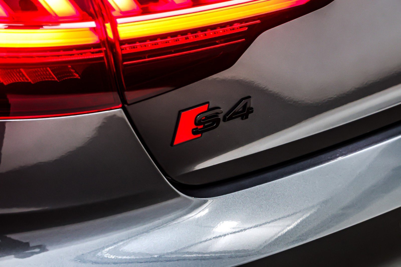 Used 2023 Audi S4 Premium Plus w/ Premium Plus Package image 10