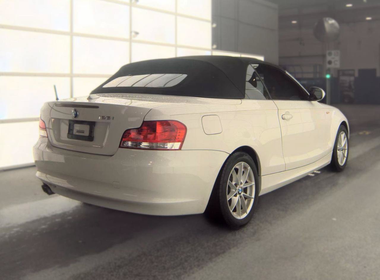 Used 2011 BMW 128i Convertible RWD image 4