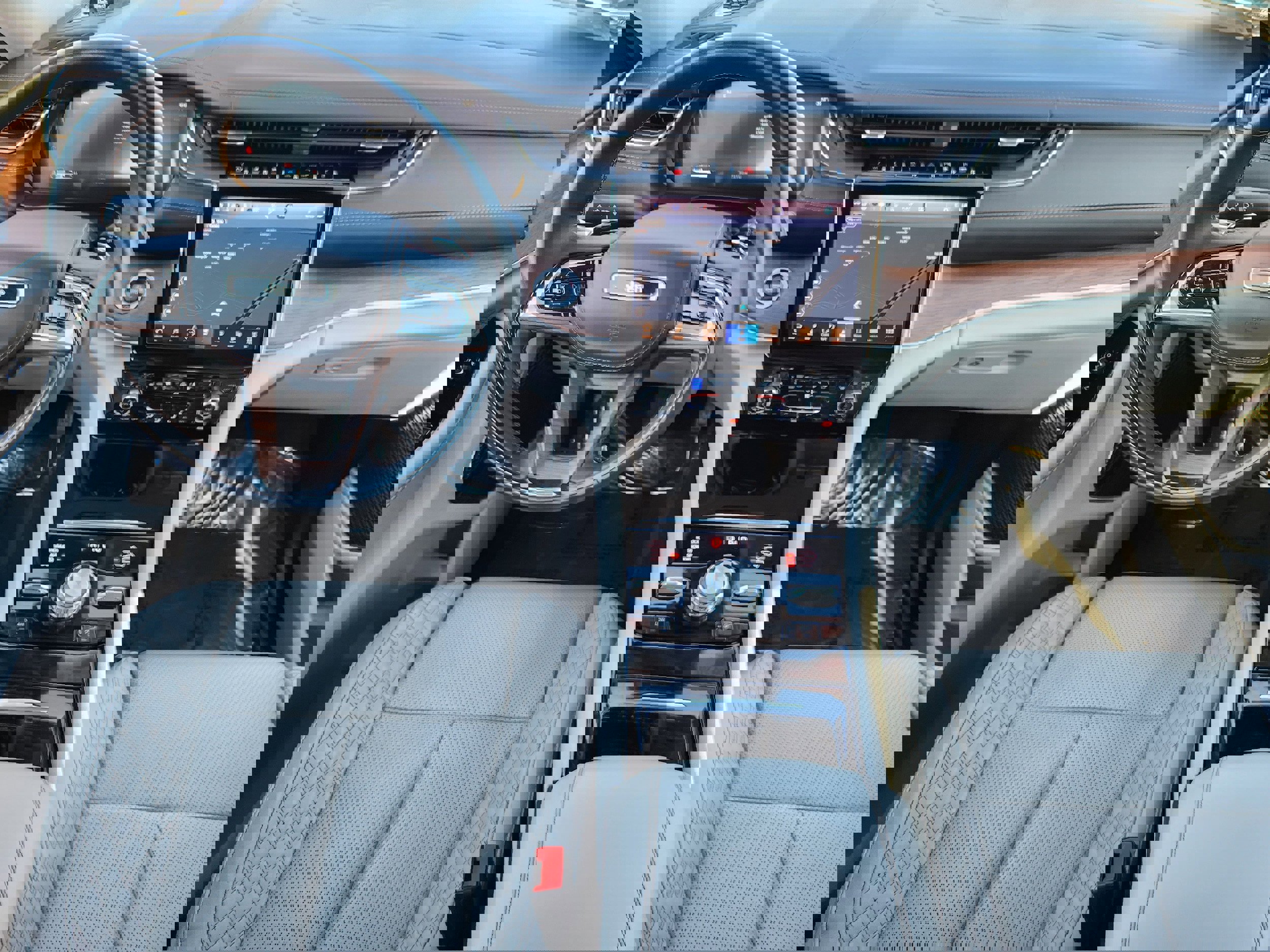 Used 2022 Jeep Grand Cherokee Summit w/ Adv Protech Group IV image 12