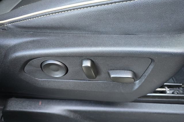 Used 2024 GMC Yukon SLT image 23