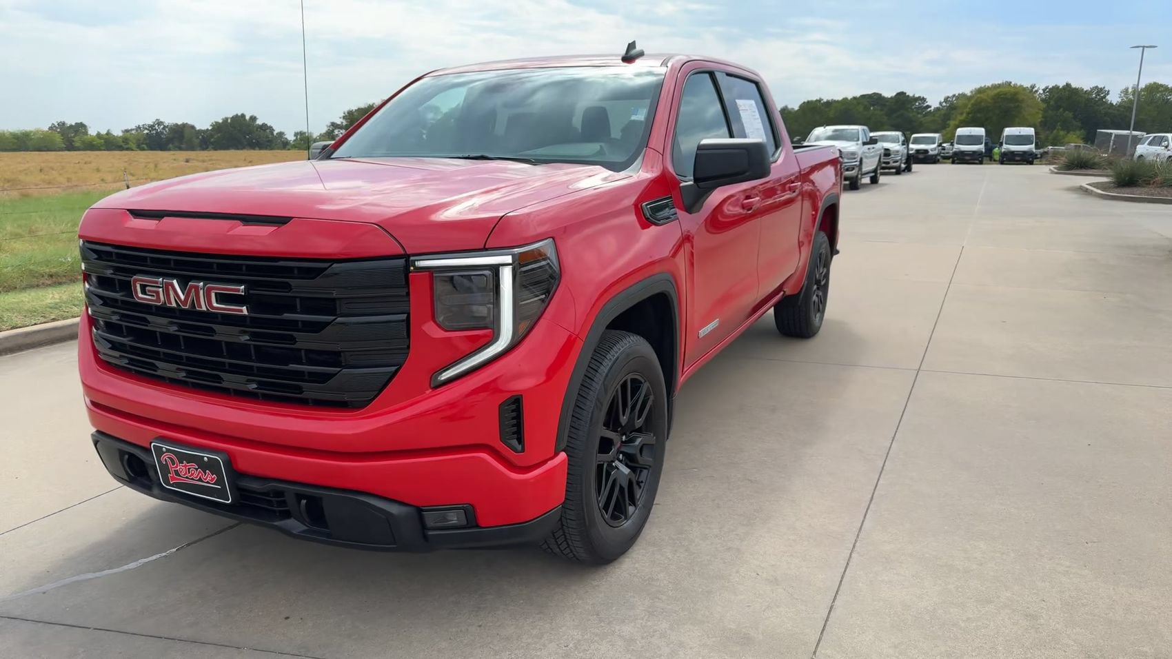 Used 2024 GMC Sierra 1500 Elevation AWD/4WD image 3