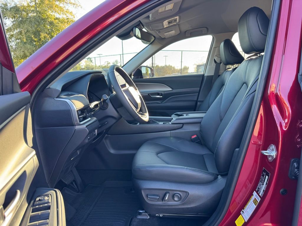 Used 2025 Toyota Grand Highlander FWD image 25