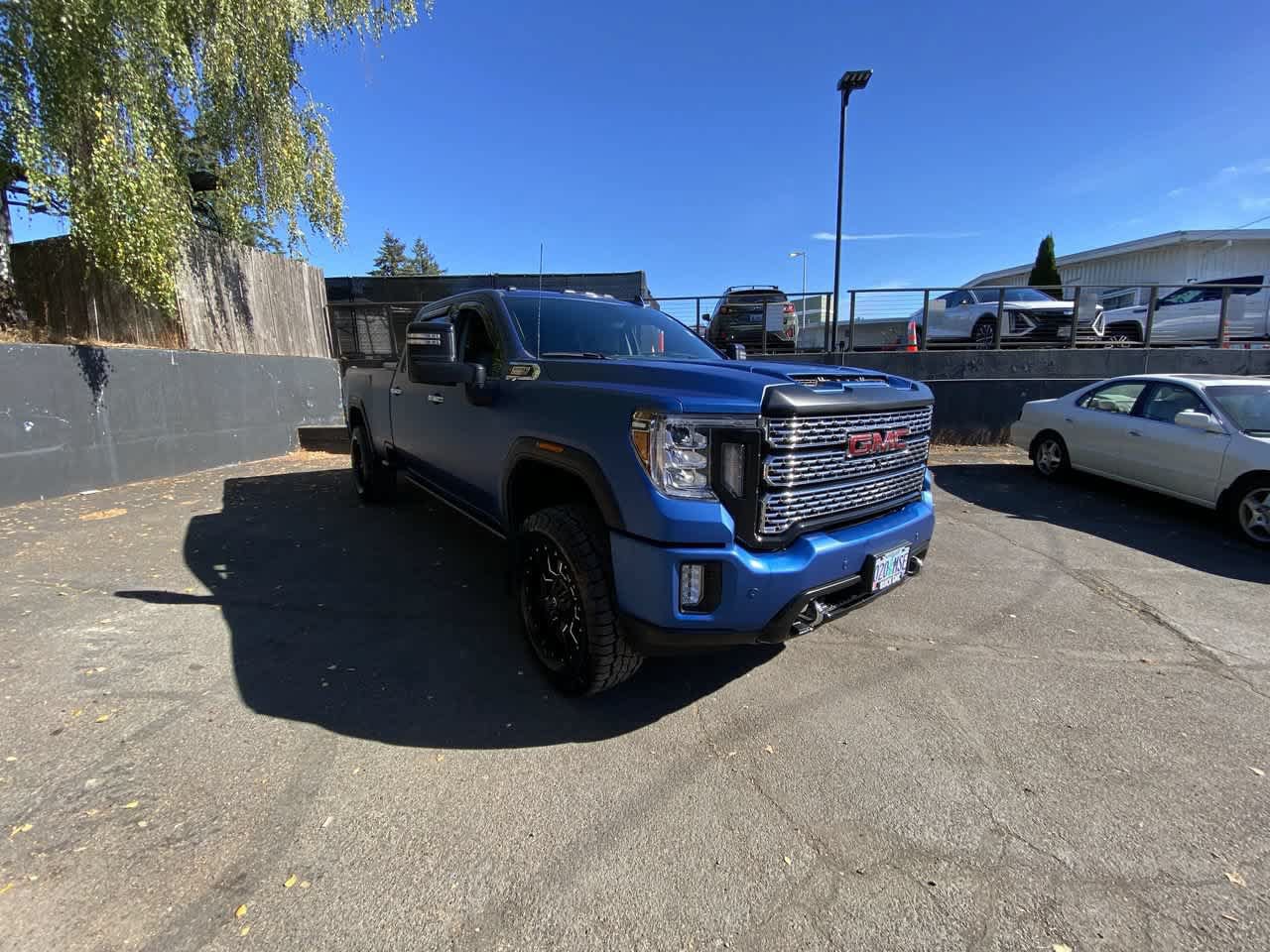 Used 2021 GMC Sierra 3500 Denali w/ Denali Ultimate Package AWD/4WD image 8