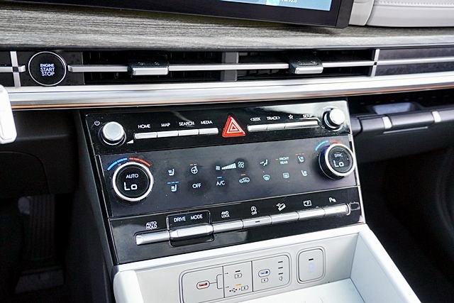 Certified 2024 Hyundai Santa Fe Limited image 31