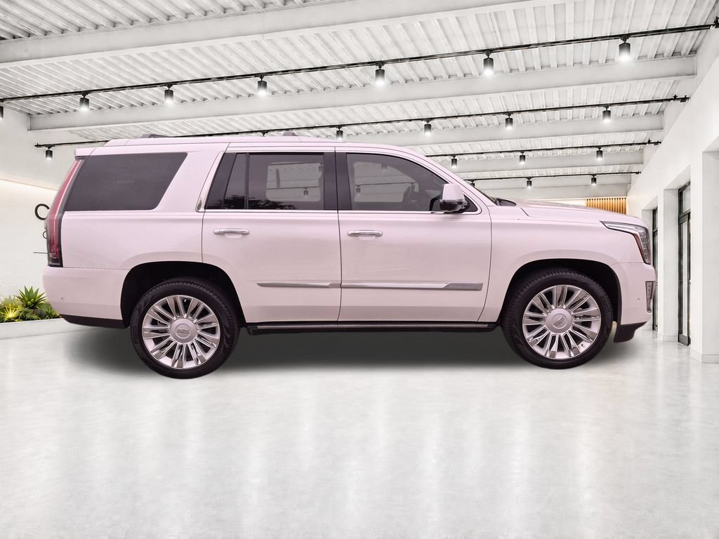 Used 2018 Cadillac Escalade Platinum AWD/4WD image 11