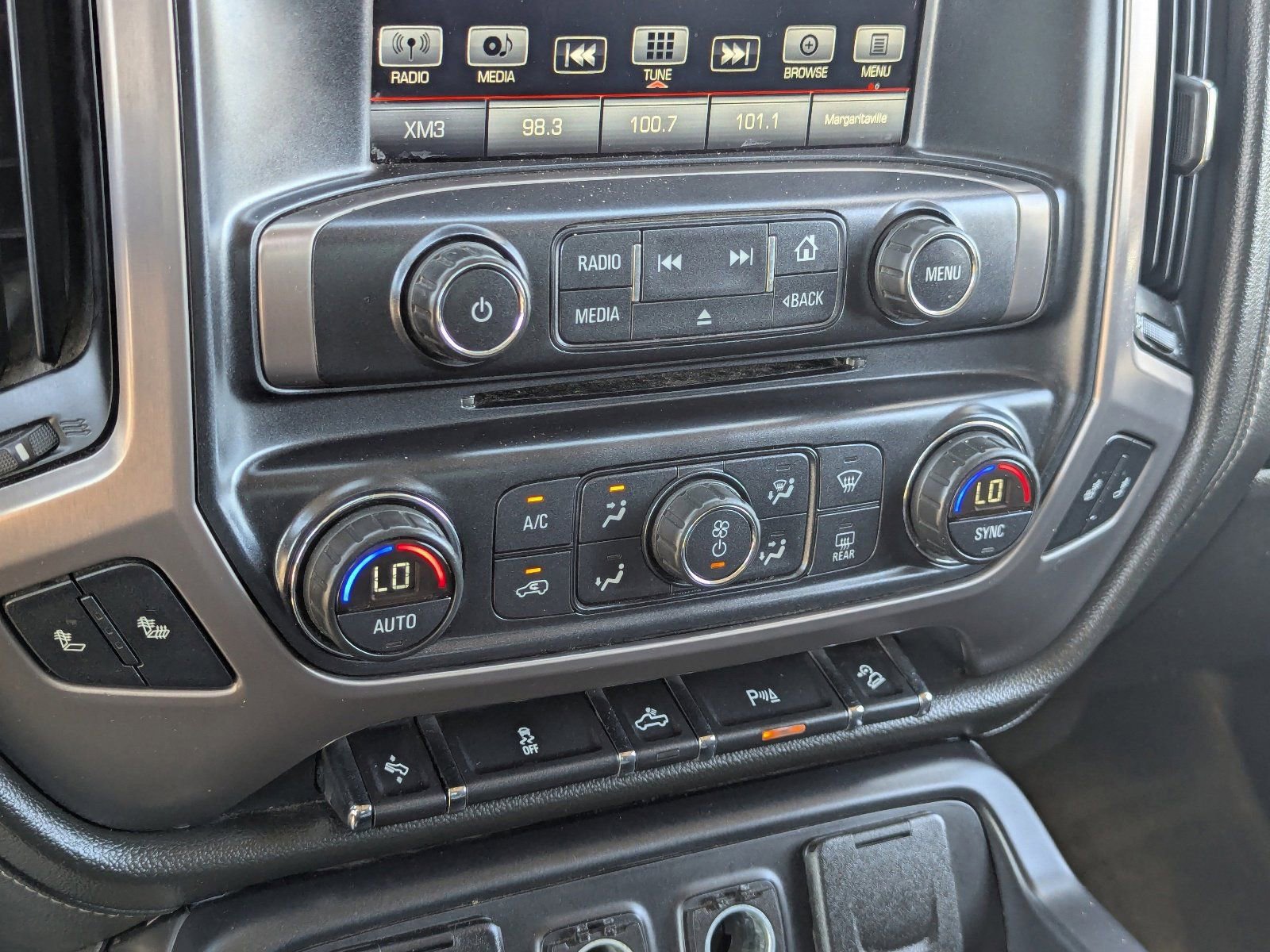 Used 2016 GMC Sierra 1500 SLE w/ All-Terrain Package AWD/4WD image 27