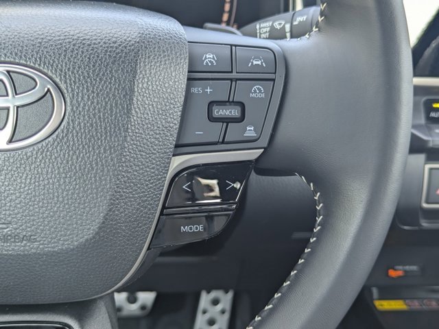 Used 2025 Toyota Camry SE image 22