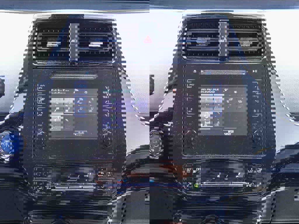 Used 2019 Toyota Prius LE image 11