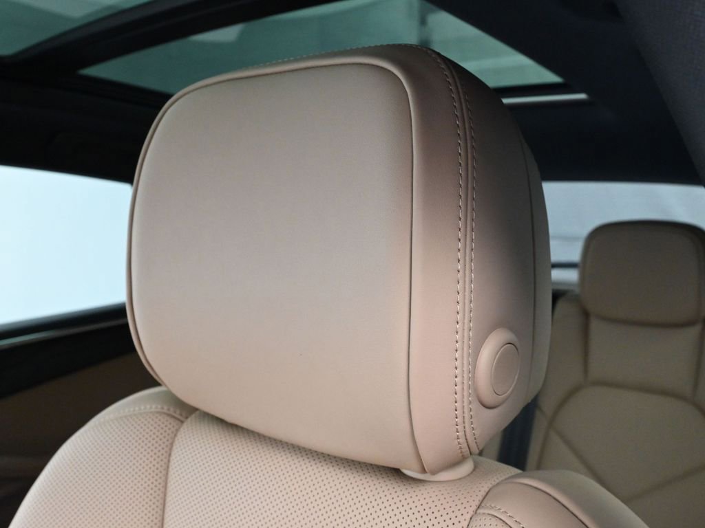 Certified 2026 Porsche Macan AWD/4WD image 20