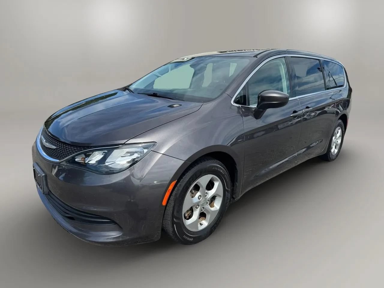 Used 2017 Chrysler Pacifica LX w/ Tire & Wheel Group FWD image 7