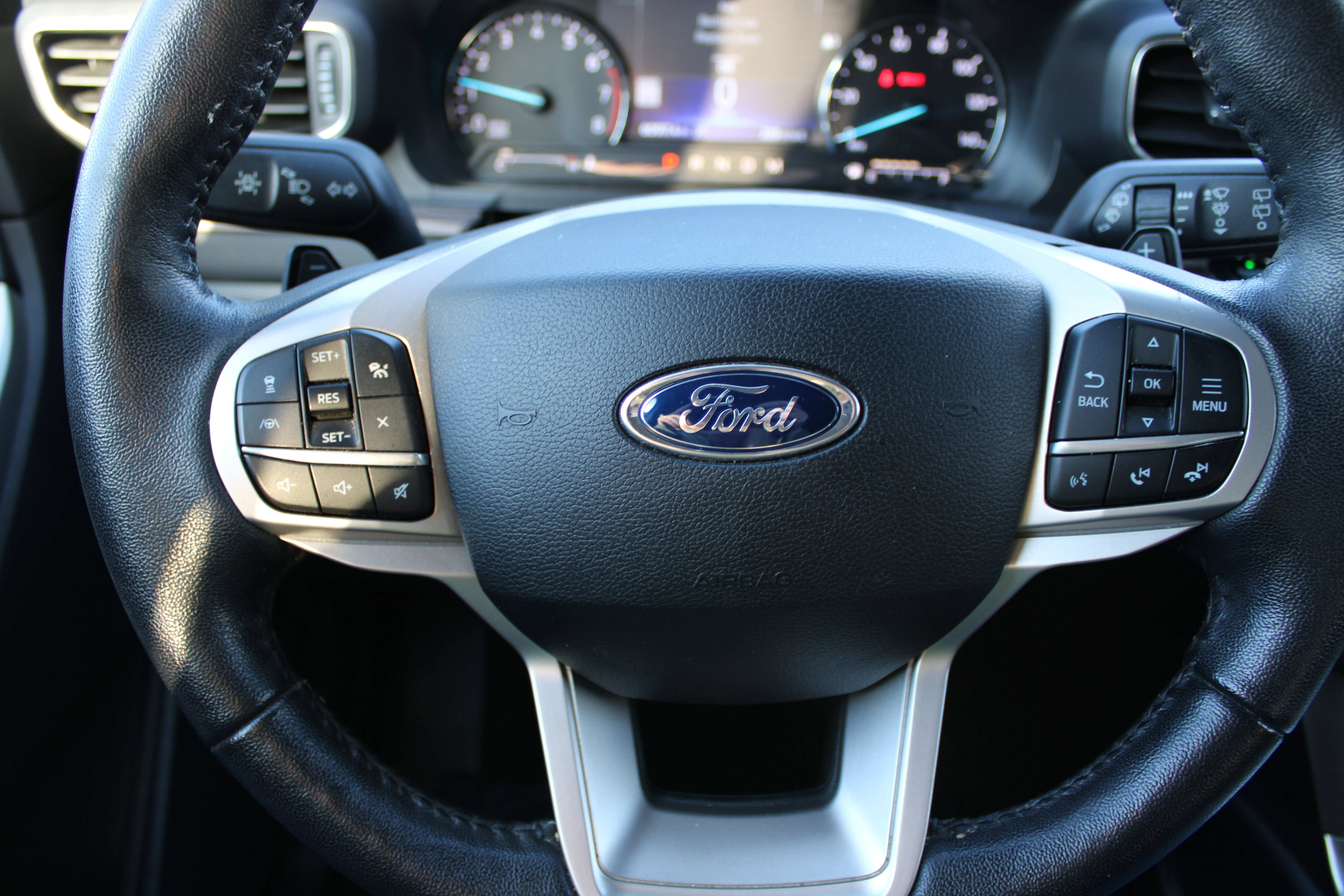 Used 2021 Ford Explorer Limited w/ Equipment Group 301A image 21