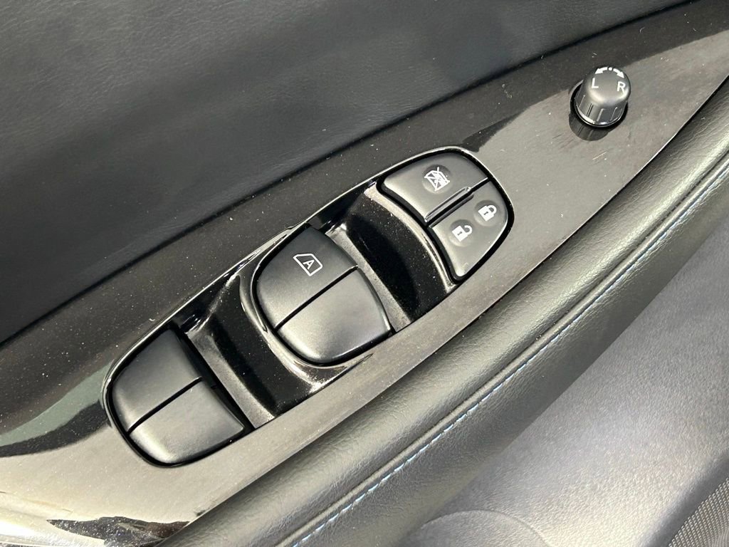 Used 2020 Nissan Leaf SL Plus image 32