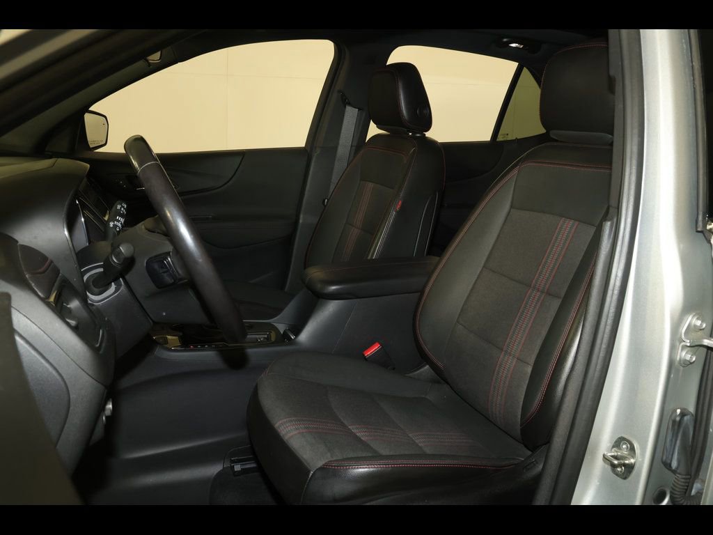 Used 2022 Chevrolet Equinox RS w/ Infotainment Package image 24