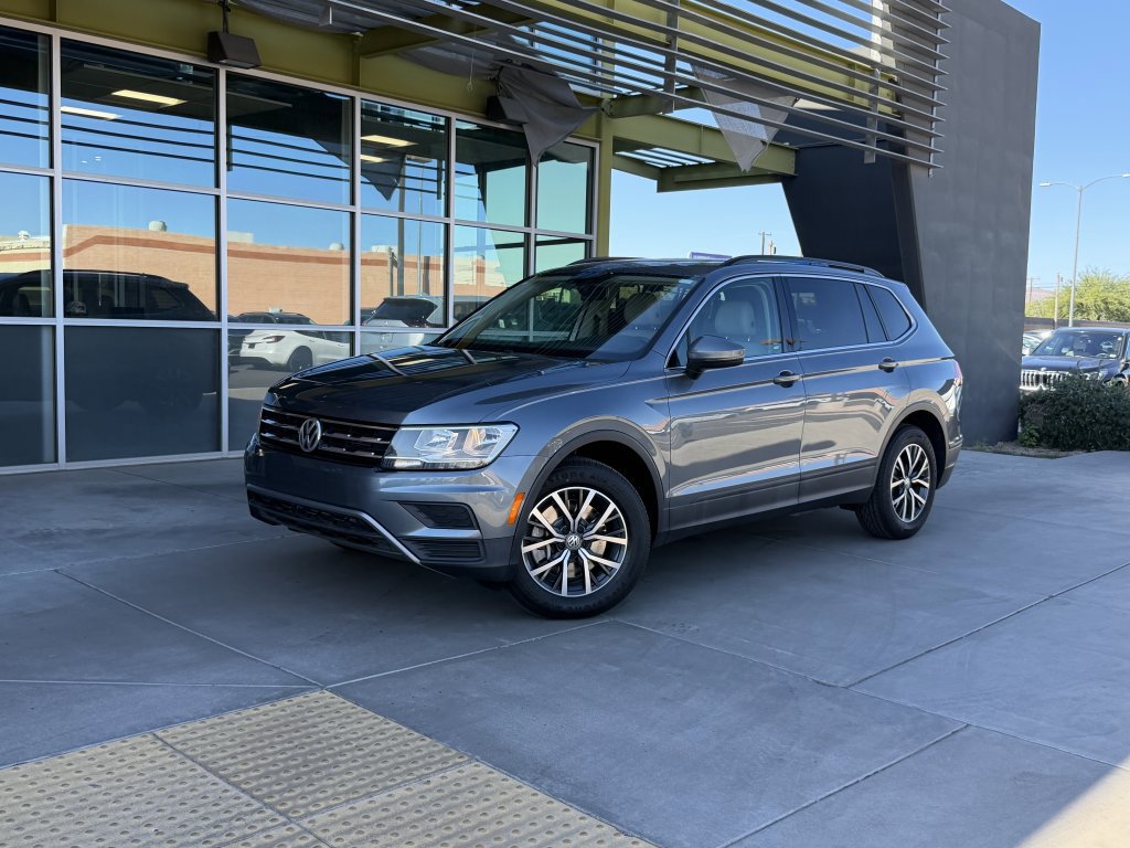 Used 2019 Volkswagen Tiguan SE w/ Panoramic Sunroof Package