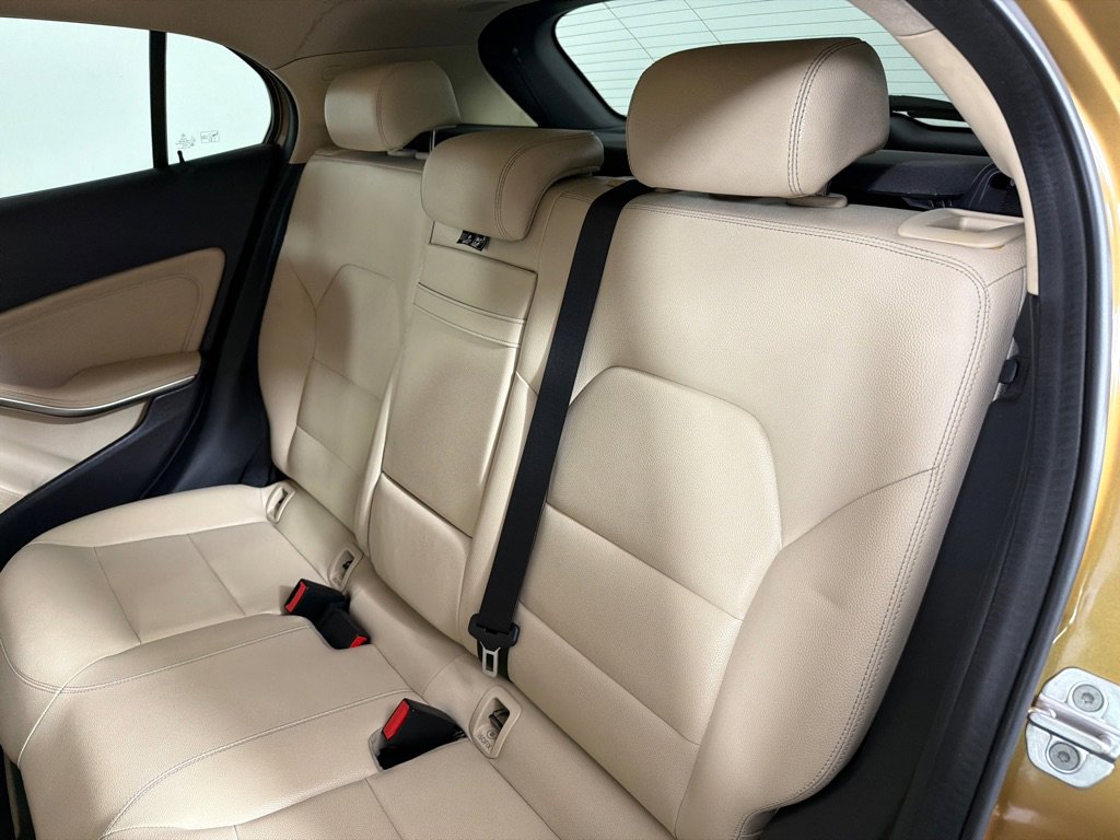 Used 2018 Mercedes-Benz GLA 250 w/ Convenience Package image 19