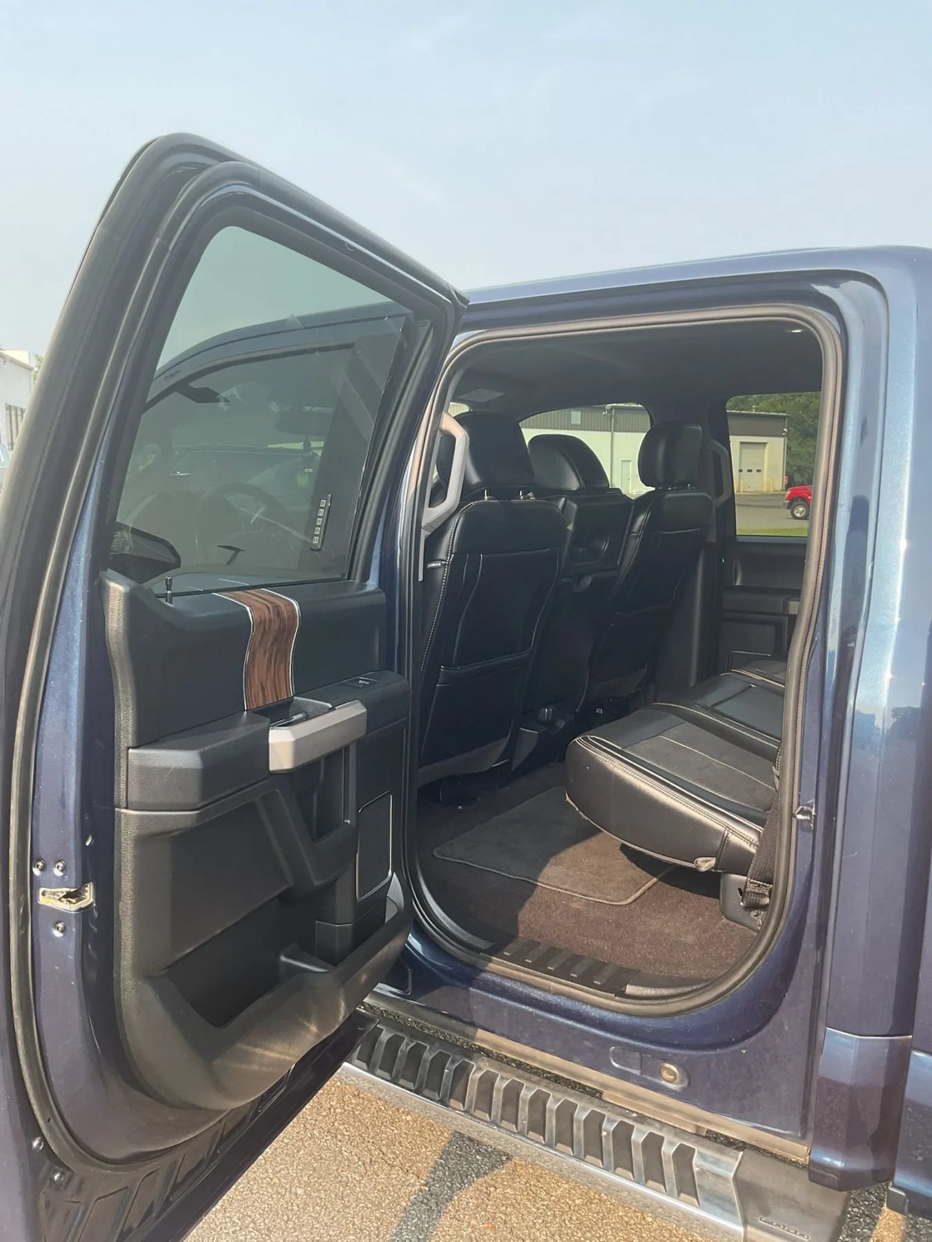 Used 2020 Ford F150 Lariat w/ Trailer Tow Package AWD/4WD image 31