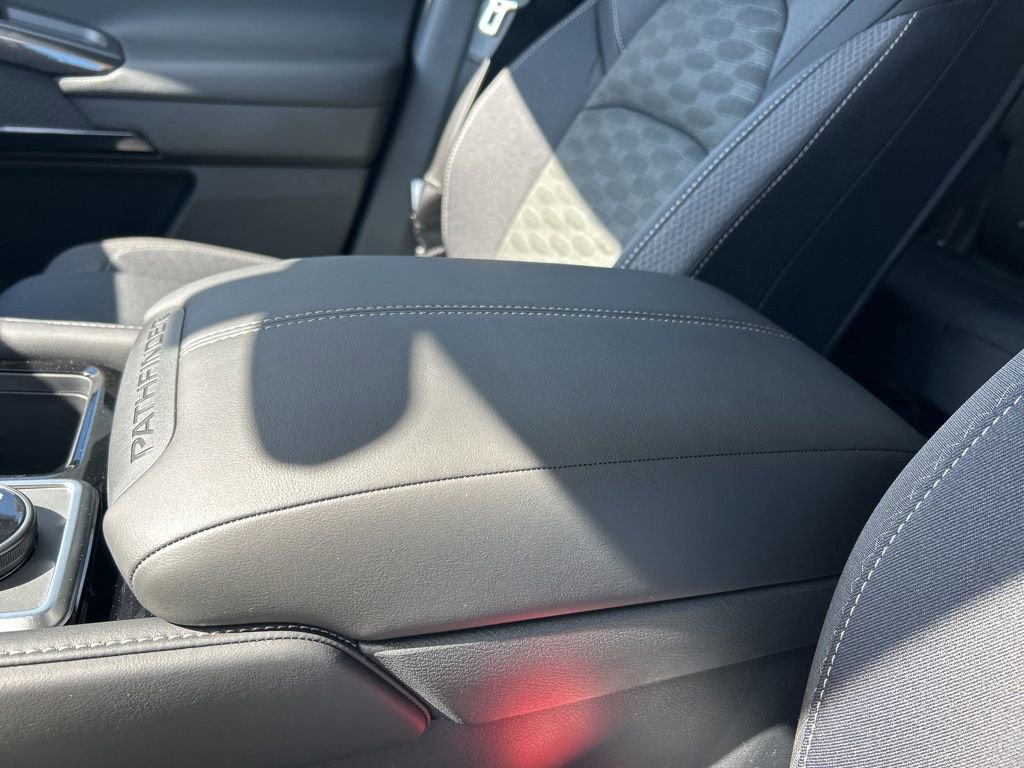 New 2026 Nissan Pathfinder SV image 38
