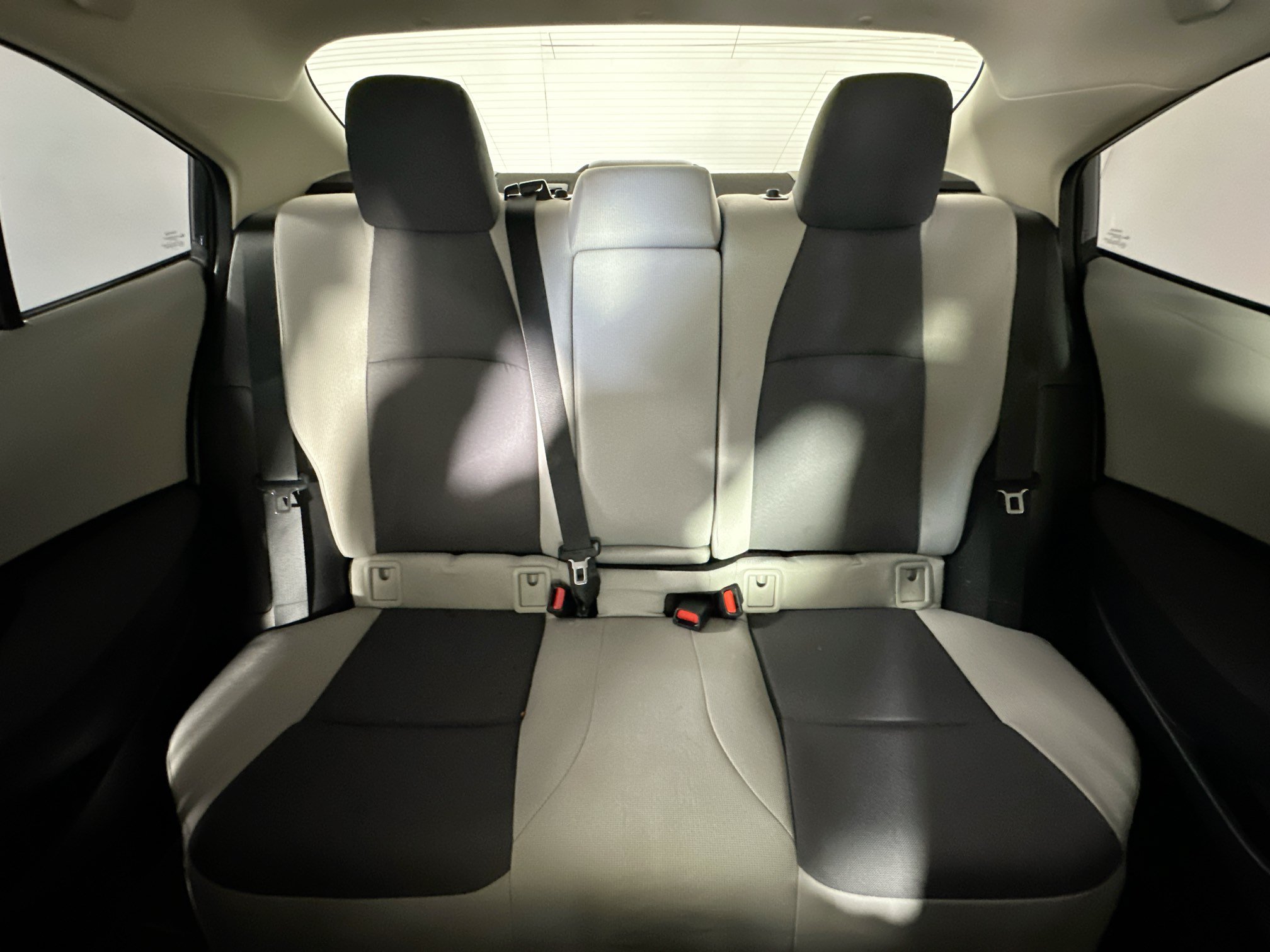 Used 2025 Toyota Corolla LE FWD image 29