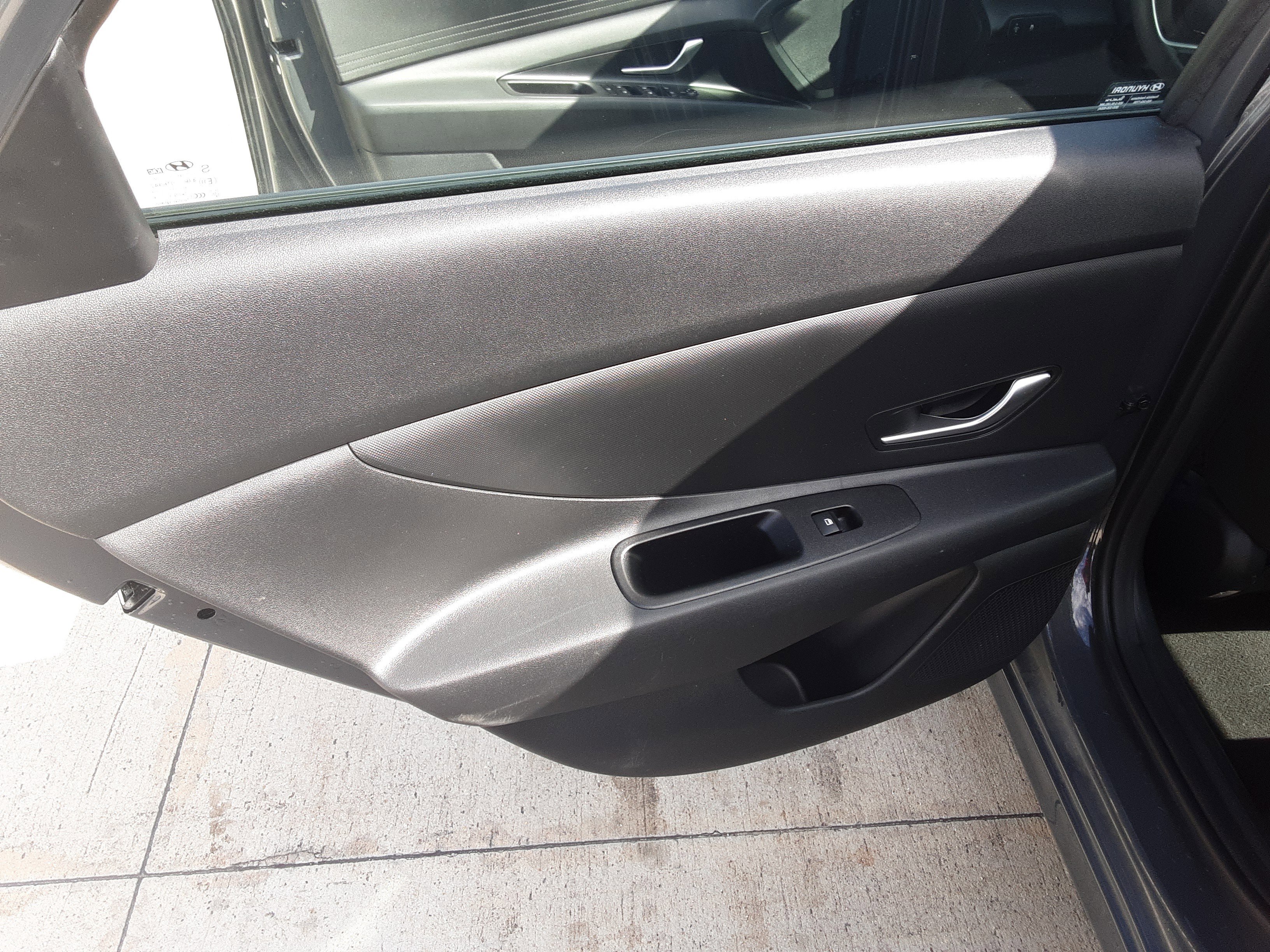 Used 2024 Hyundai Elantra SEL image 11